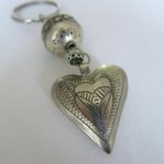 Schlüsselanhänger mit silbernem Herz-1672