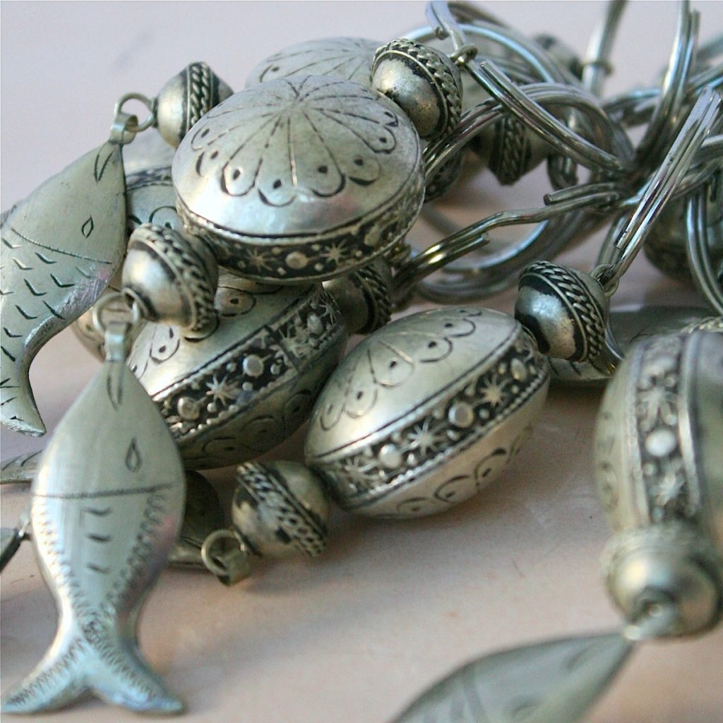 Silberner Schlüsselanhänger mit kleinem Fisch