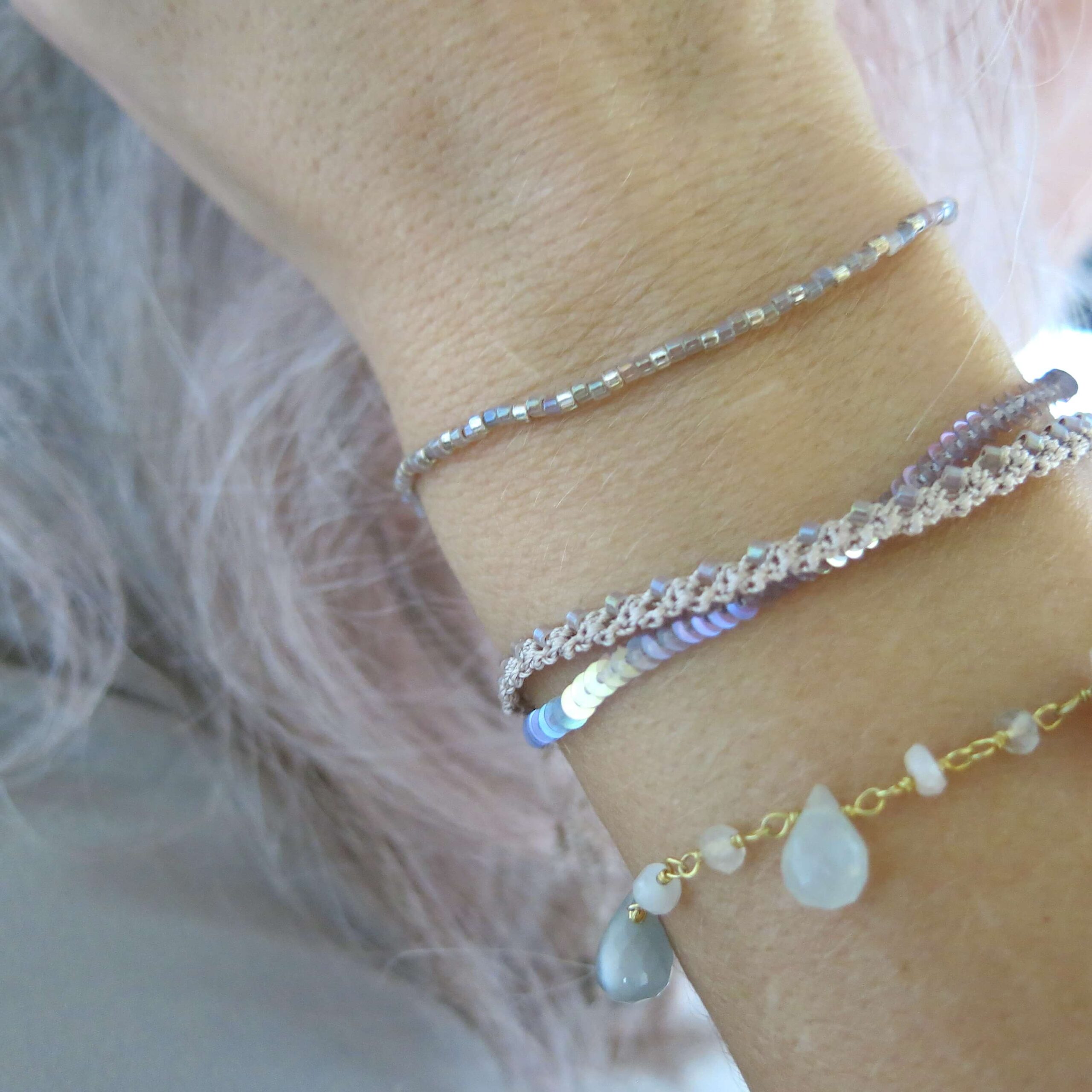Kombi Armbänder divers-Moonstone mix-6 Gehäkeltes Armband mit natürlichem Mondstein Edelsteinkettchen – Bild 1