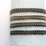 Häkel Armband mit metallic Perlen – Bild 2